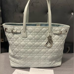 SOLD6⃣️5⃣️0⃣️Dior Medium Cannage Tote Handbag Light Blue